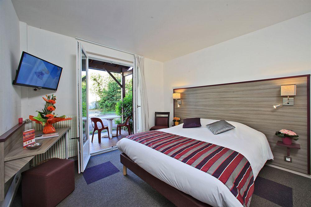 Contact Hotel O'Nice Saintes Bagian luar foto