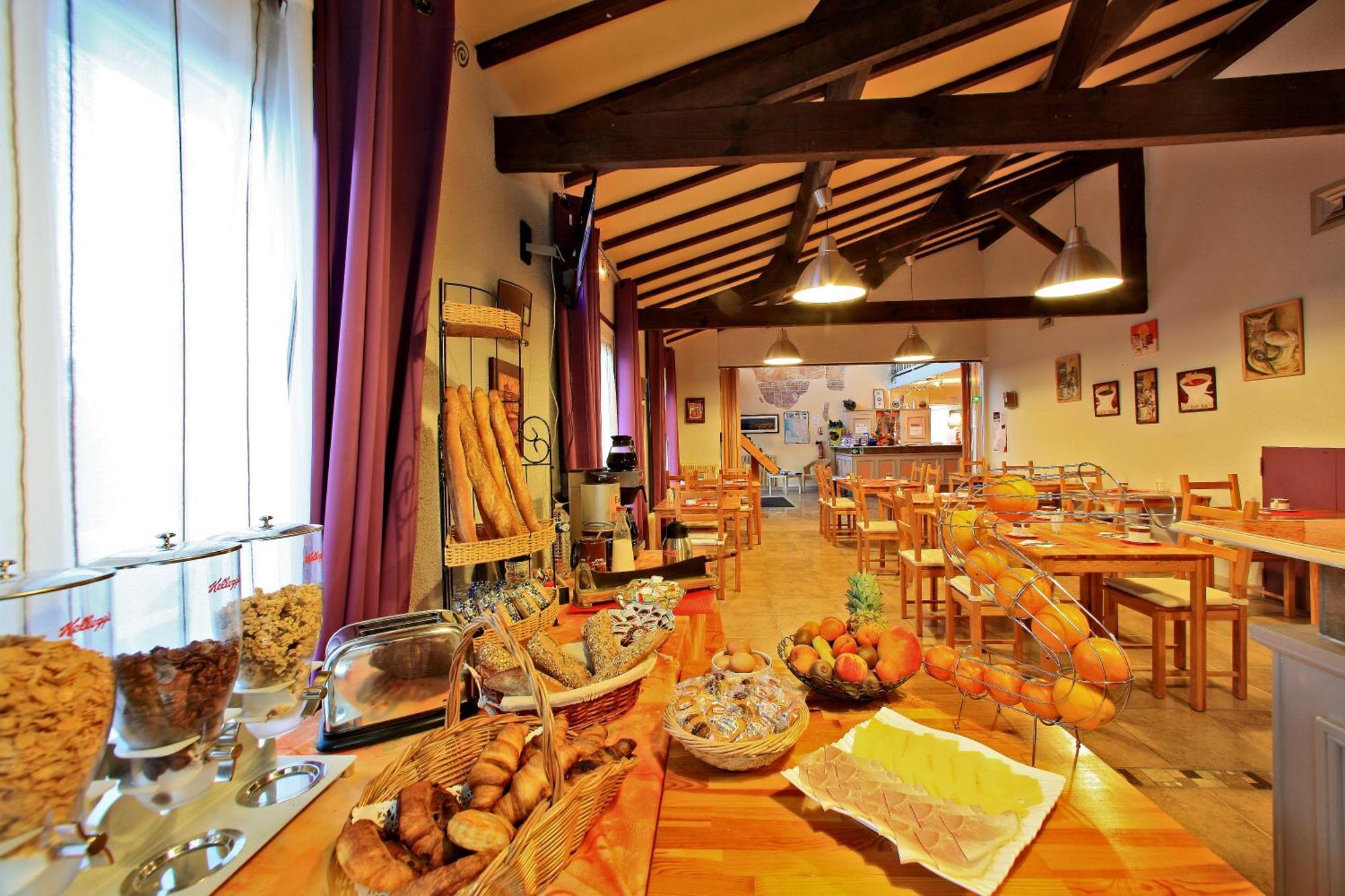 Contact Hotel O'Nice Saintes Bagian luar foto