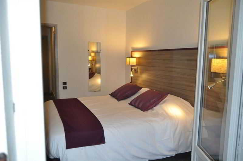 Contact Hotel O'Nice Saintes Bagian luar foto