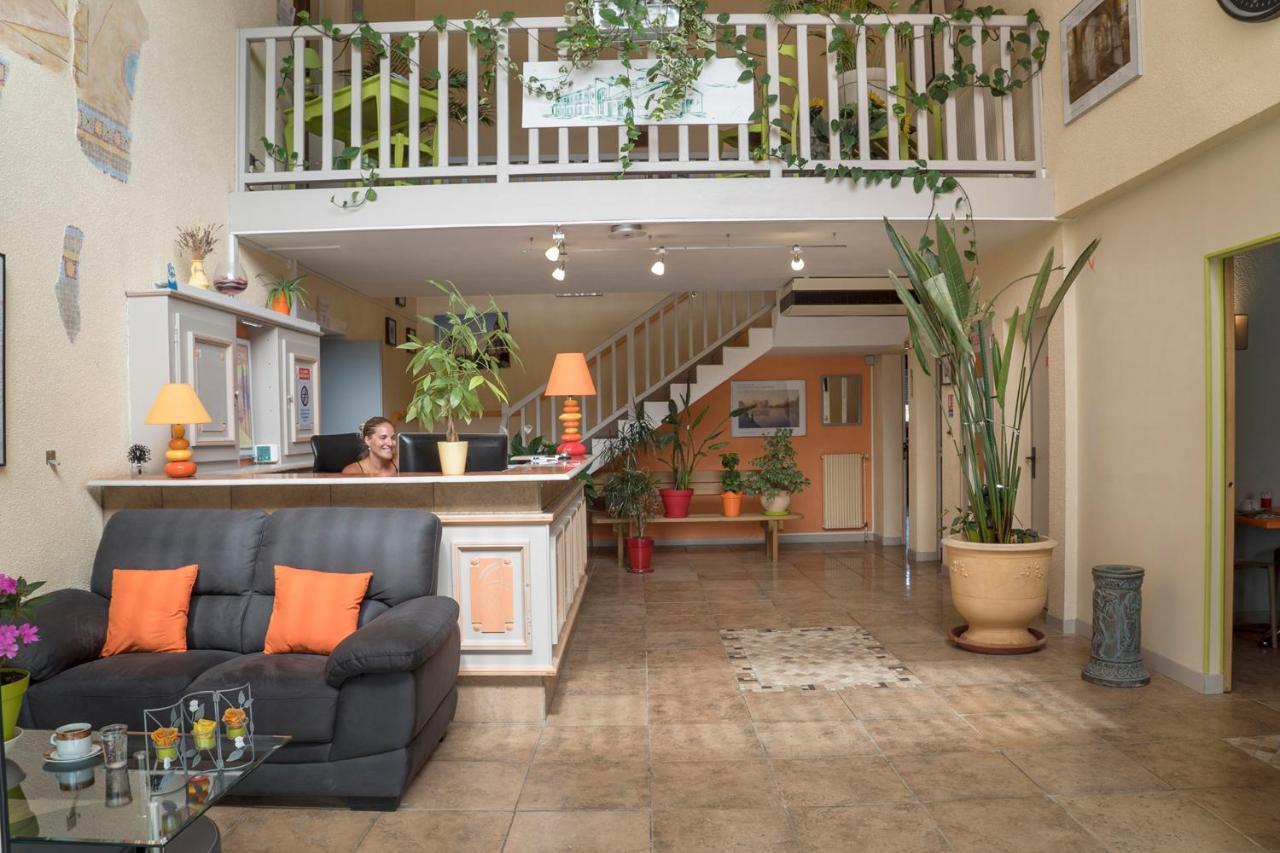 Contact Hotel O'Nice Saintes Bagian luar foto